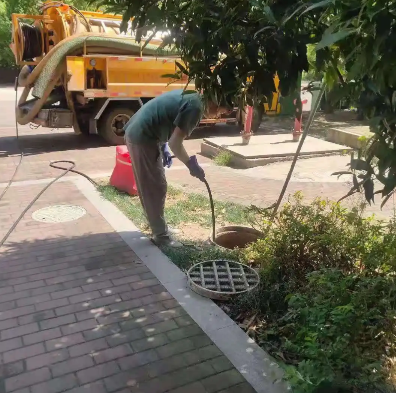蒋湖农场市政排污管道清淤疏通——专业团队，让您全程省心！